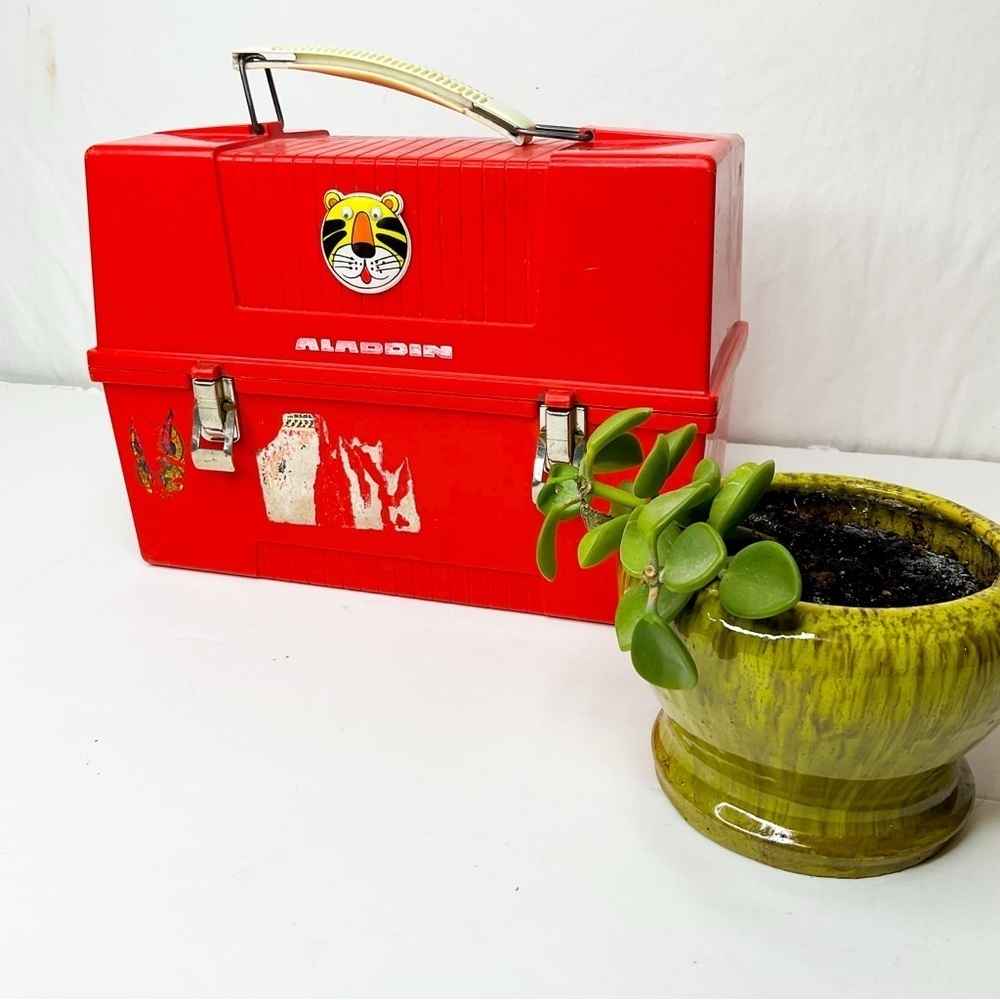 Vintage 1960s Red ALADDIN Plastic Lunchbox, Chrome Bail Handle